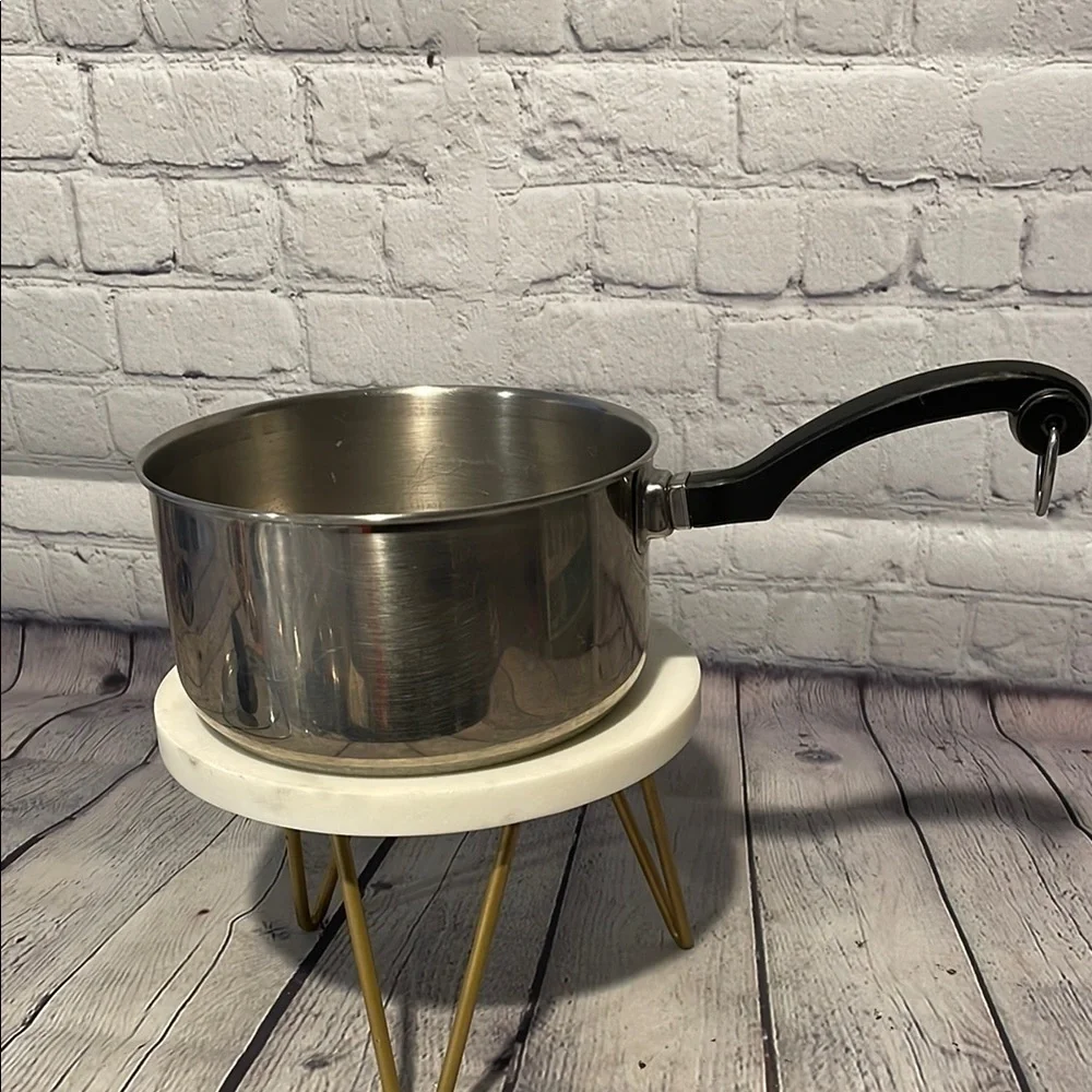 Farberware Vintage Stainless Steel 2 Quart Saucepan with Black Handle